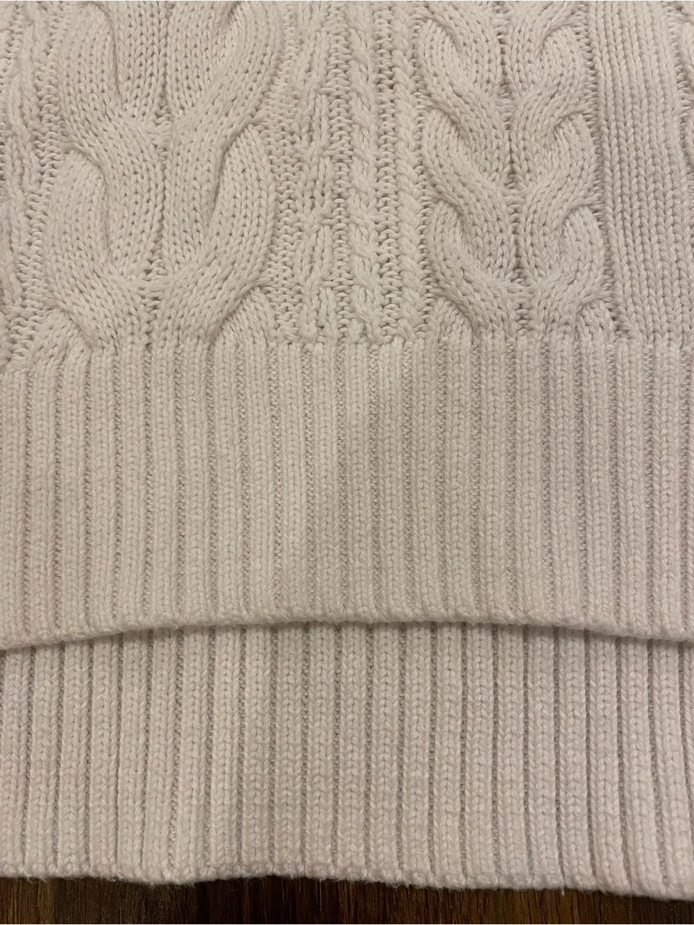 Cotton cable knit V neck sweater - Picture 3 of 10